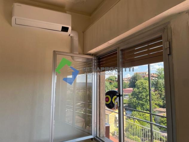 Zona Uncinello a Siena, appartamento con ampio balcone panoramico. - Foto 12