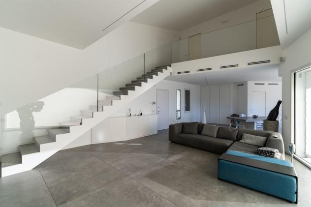 Eleganza Contemporanea e Vista Panoramica nella Villa di Design in classe A a Triuggio Montemerlo - Foto 16