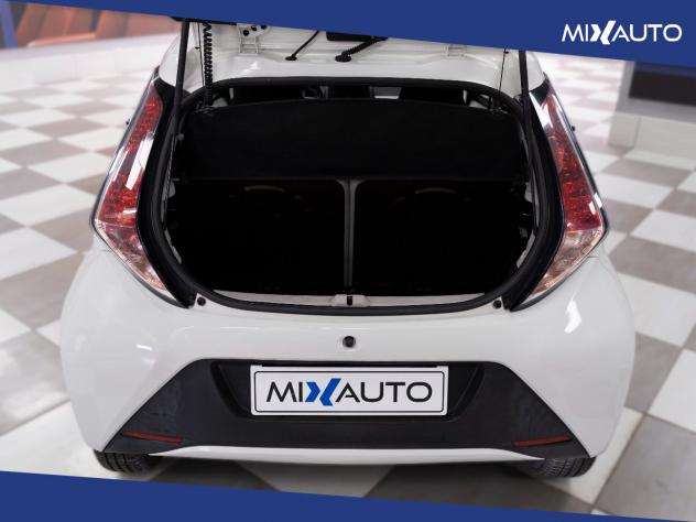 Toyota Aygo 1.0 X-Cool 5 Porte 69CV EU6 - Foto 7