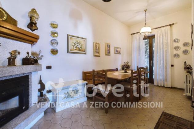 Villa di 244 m² con 5 locali e posto auto in vendita a Laveno-Mombello - Foto 6