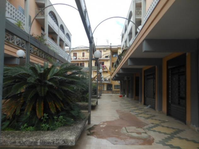 Vairano Patenora vendesi negozio 1 vani 120 Mq zona Vairano Scalo