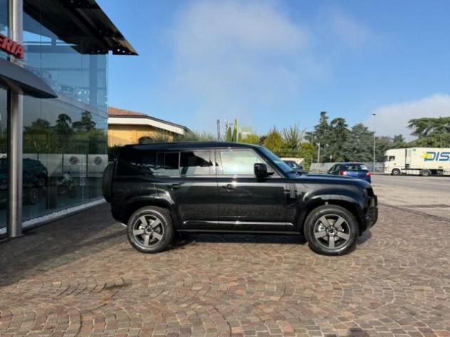 LAND ROVER Defender 110 3.0D I6 200 CV AWD Auto X-Dynamic SE rif. 23944186 - Foto 3