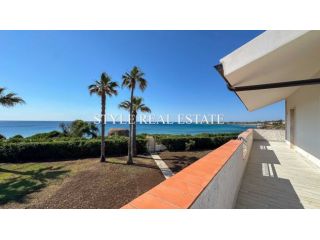 Villa indipendente fronte mare in affitto ad Arenella – Siracusa