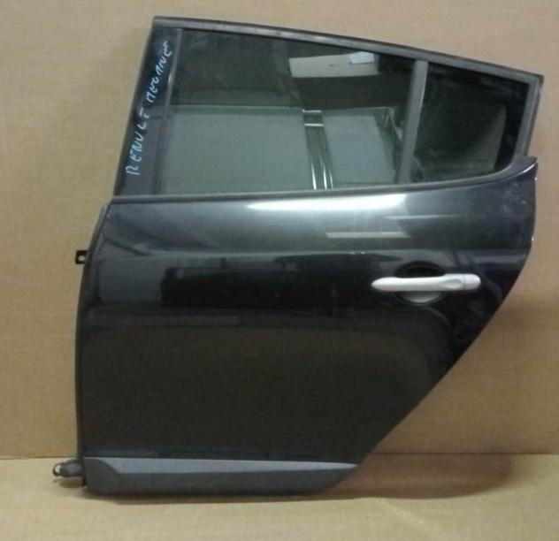 PORTA POST. S. GRIGIO SCURO MET. C/ALZ. SERR.  Carrozzeria  Lamierati esterni  Porte  Porta post. sx. RENAULT - MEGANE 5p - 01-02-2014 - 01-12-2015, R