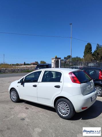 FIAT - Punto - 1.3 MJT II S&S 95 CV 5p. Street - Foto 10