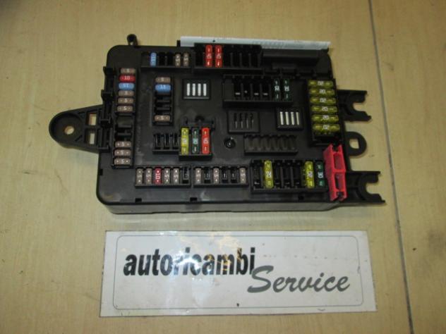 13112012 CENTRALINA SCATOLA FUSIBILI RELE' BMW SERIE 3 318 D F30 2.0 D 105KW AUT 4P (2013) RICAMBIO USATO 9228158 926111103