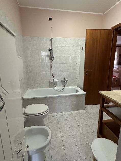 Trilocale al piano terra con garage di 38 m², 2 camere Lunano (PU) - Foto 8