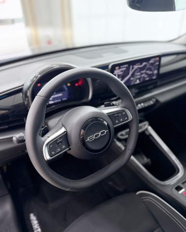Fiat 600 Hybrid 145 CV DCT POP - Foto 8
