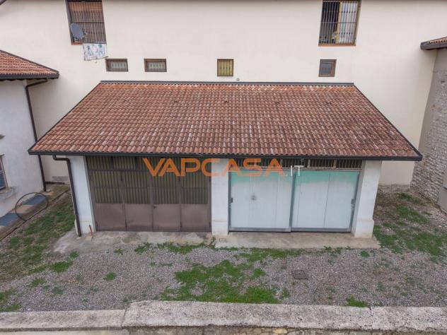 CORTE CON DUE FABBRICATI INDIPENDENTI DA RISTRUTTURARE - Foto 5