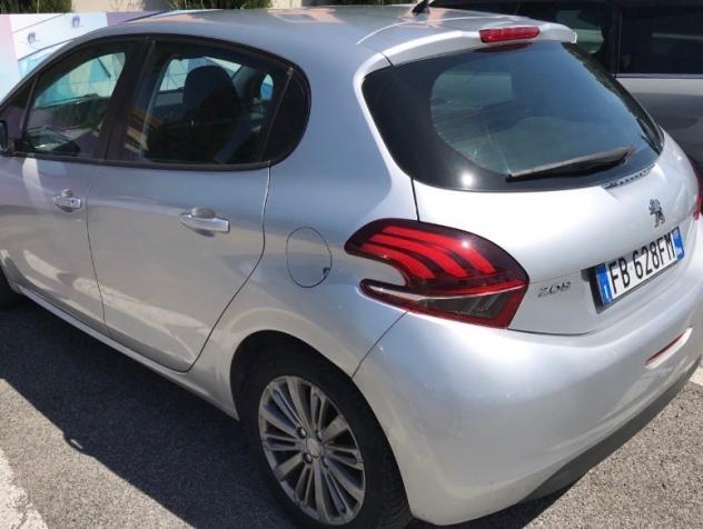 Peugeot 208 BlueHDi 1.6 5 porte Allure - Foto 4