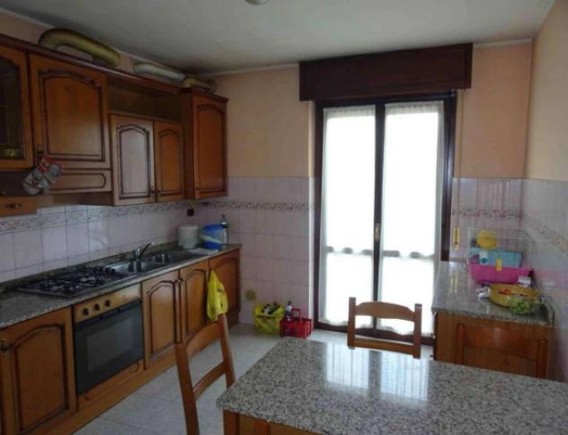 Immobile in asta di 132 m² con più di 5 locali e box auto doppio in vendita a Comun Nuovo - Foto 6