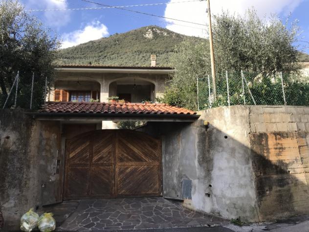 Singola in vendita a Pietrasanta