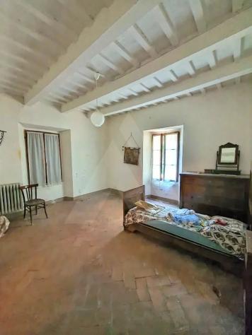 DOVADOLA - CASA INDIPENDENTE CON TERRENO AGRICOLO - Foto 4