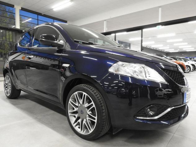 LANCIA - Ypsilon - 1.3 MJT 95 CV 5p. S&S Platinum Pdc Post. C.L. Des.Plus U-connect 5.5 - Foto 2