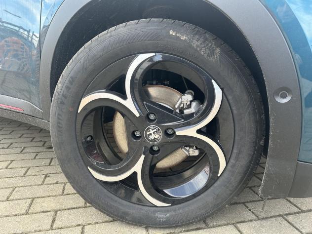 Alfa Romeo Junior 1.2 136 CV Hybrid eDCT6 Speciale - Foto 10