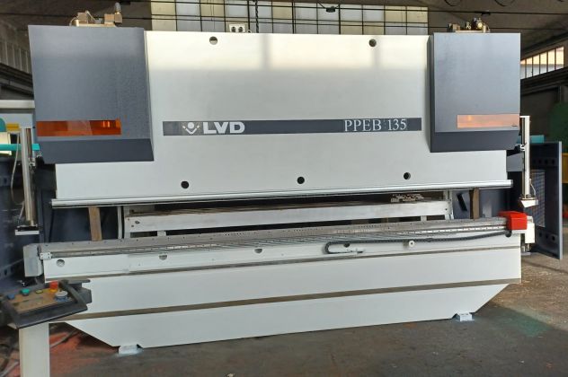 Piegatrice Lamiera LVD Mod. PPEB 7 assi