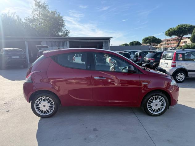 Lancia Ypsilon 1.2 69 CV 5 porte Silver - Foto 8