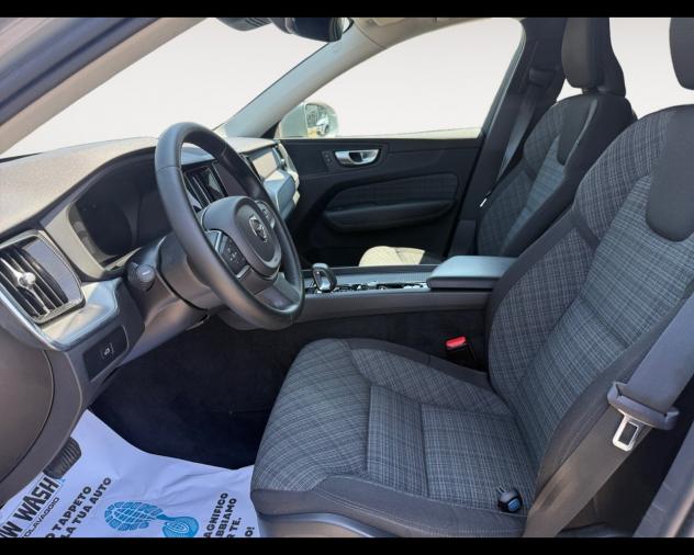 Volvo XC60 XC60 (2017---) XC60 (2017--) - XC60 B4 (d) AWD automatico Core - Foto 9