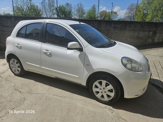 Nissan Micra IV serie modello tekna ,1.200 benzina, 59.000 km bella