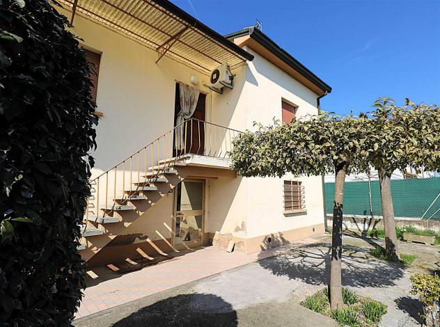 Vendita Casa singola da 150 mq con giardino