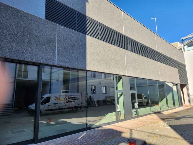Locale per Concessionaria, Palestra, Ristorazione