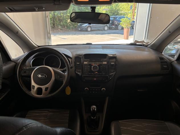 Kia Venga 1.4 CVVT Cool - Foto 9