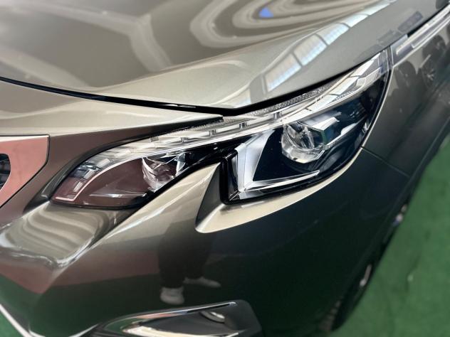 Splendida Peugeot 5008 BlueHDi 130 GT Line/2018 - Foto 9