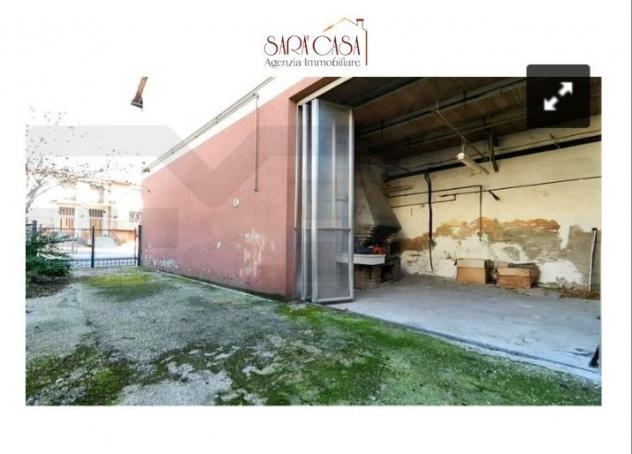 IMMOBILE CON TRE UNITA' ABITATIVE, CORTE E GARAGE DOPPIO - Foto 17