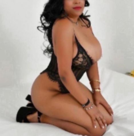 MASSAGGIATRICE LENA PRONTA PER ESSERE LA TUA DOLCE OCCASIONE Tel:3717567072