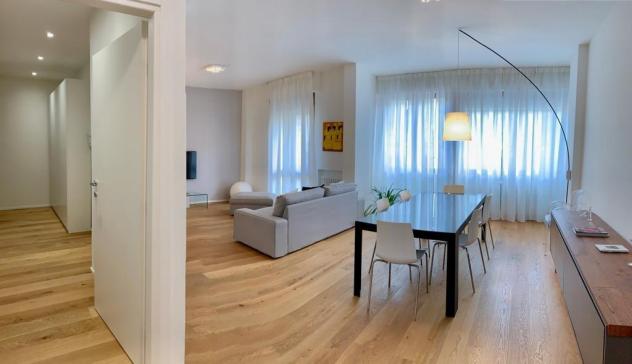 APPARTAMENTO di 6 vani e di 110 mq (VIAREGGIO - Viareggio ) rif. A1022