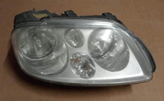 PROIETTORE DX             999-U1296601 Parti elettriche  Fanaleria  Proiettori  Proiettore ant. VOLKSWAGEN - TOURAN - 01-06-2003 - 01-11-2006