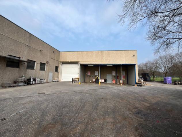 Immobile di 2600 m² con 5 locali in affitto a Bedizzole - Foto 18