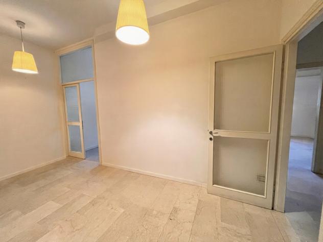 APPARTAMENTO di 4 vani e di 142 mq (BOLOGNA) rif. V04 - Foto 10