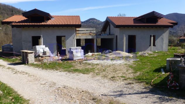 Cremenaga (VA) - Casa Gemellare
