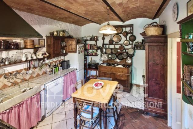 Rustico / Casale di 170 m² con più di 5 locali in vendita a Siena - Foto 14