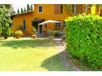 Borgo San Lorenzo (pressi) - Panoramica colonica con parco e piscina