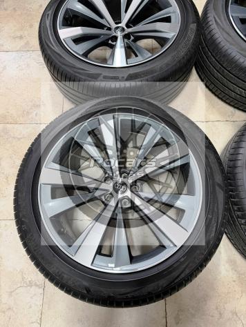 Cerchi e pneumatici 21 originali Audi Q8 - Foto 4
