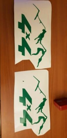 adesivi per jeep con montagne 4 x 4 due elementi come in foto - Foto 2