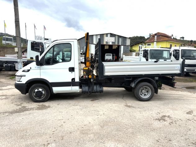 camion iveco daily 35c15 ribaltabile e gru - Foto 6