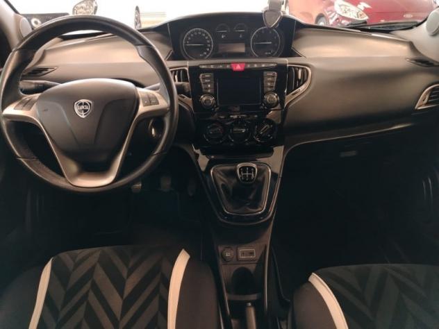 LANCIA Ypsilon 3ª serie Ypsilon 1.3 MJT 16V 95 CV 5 porte S&S Gold - Foto 10