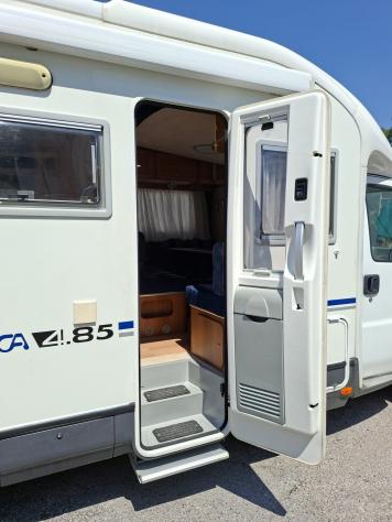 CAMPER ARCA DUCATO SEMINTEGRALE 6 POSTI SEMIDINETTE LETTO MATRIMONIALE CLIMATIZZATORE BASCULANTE FOTOVOLTAICO CAMPEGGIO USATI GENERALI 1738 - Foto 5