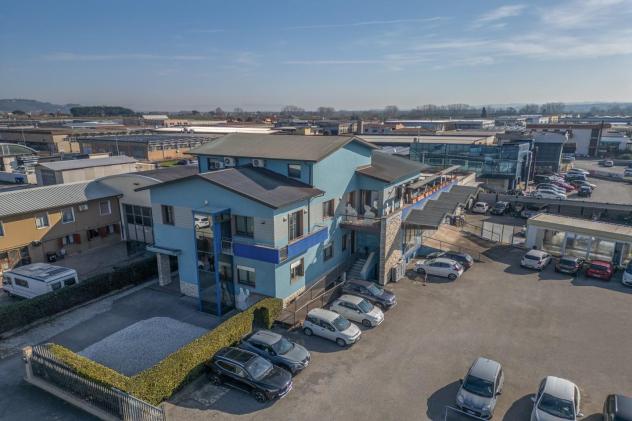 Struttura per uso commerciale in vendita a Pontedera 580 mq Rif: 1329642