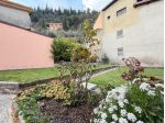 Al porto di Toscolano-Maderno vendesi intera palazzina