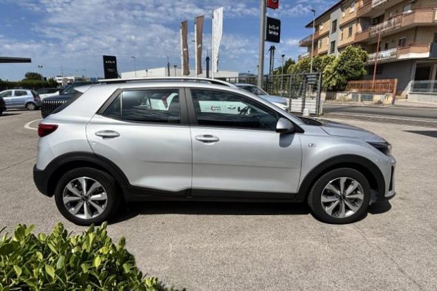 KIA Stonic 1.2 DPI Urban Special Edition rif. 23790965 - Foto 4