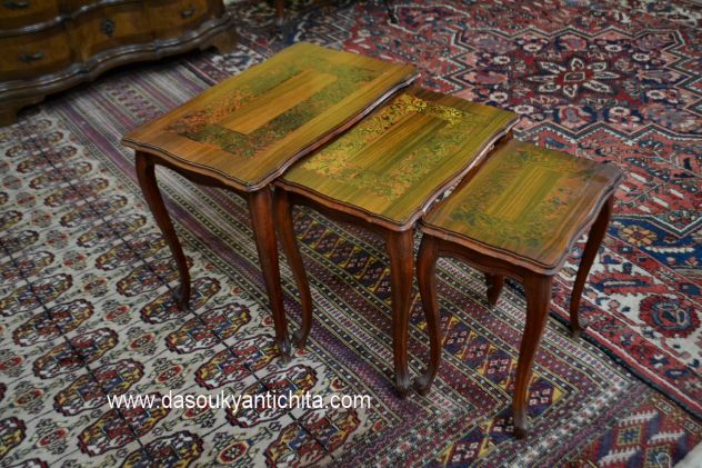 Set di tavolini a incastro stile Luigi XV con intarsio stile Boulle - Foto 7