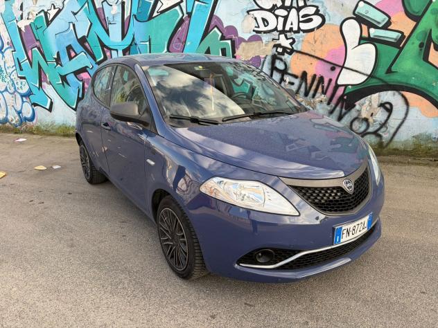 Lancia Ypsilon 1.2 benzina come nuova - Foto 2