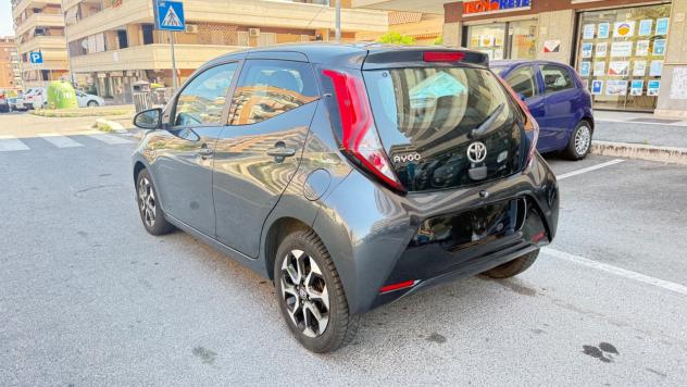Toyota Aygo 1.0 VVT-i 72 CV 5 porte x-play LED NAVI CAR PLAY KAMER PDC BLUETOOTH CERCHI 16 - Foto 4