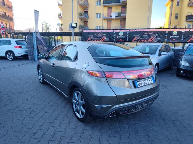 Honda Civic 1.8 i-VTEC 5p. Exclusive impianto GPL - Foto 6