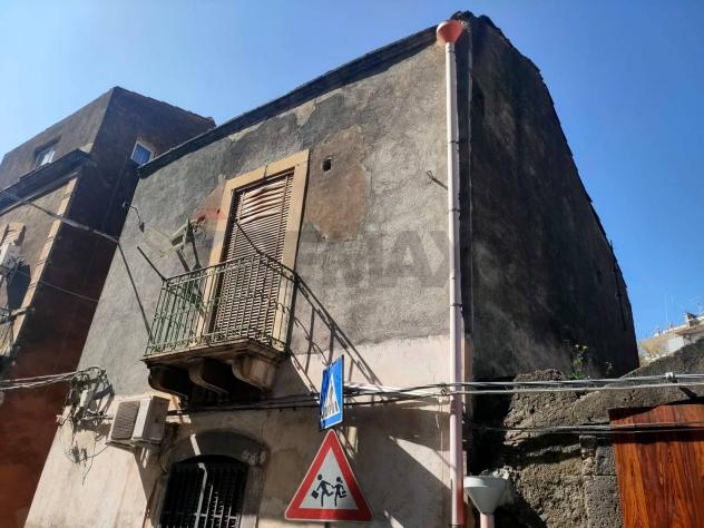 Casa Semindipendente in vendita a Catania, Zona centro