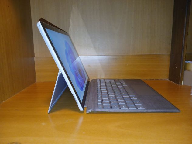 Surface Pro 7 + tastiera. 12,3" 2k Ram 8GB i5 10° SSD Win11 - Foto 4